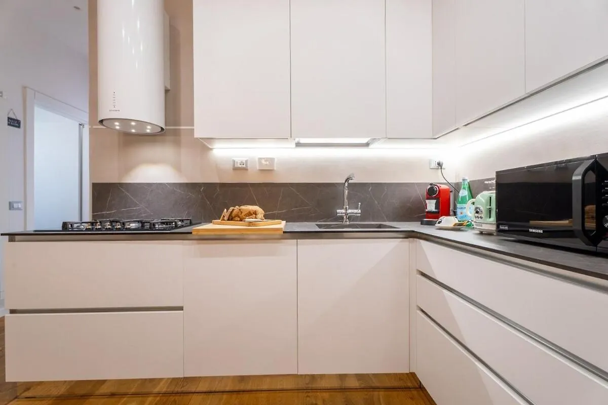 Senyum - Ampio Appartamento Con Ac A 2 Passi Dal Centro Storico Piombino Apartman
